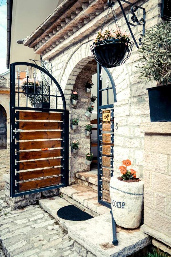 Hotel Domino Αργυρόκαστρο Εξωτερικό φωτογραφία
